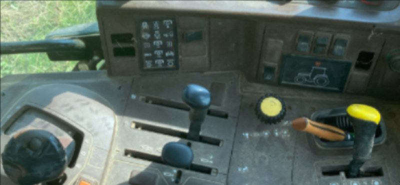 Traktor tip John Deere 6220 PREMIUM, Gebrauchtmaschine in UZERCHE (Poză 7)