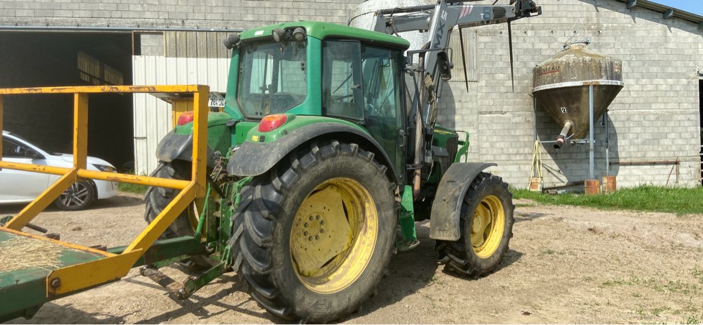 Traktor tip John Deere 6220 PREMIUM, Gebrauchtmaschine in UZERCHE (Poză 3)