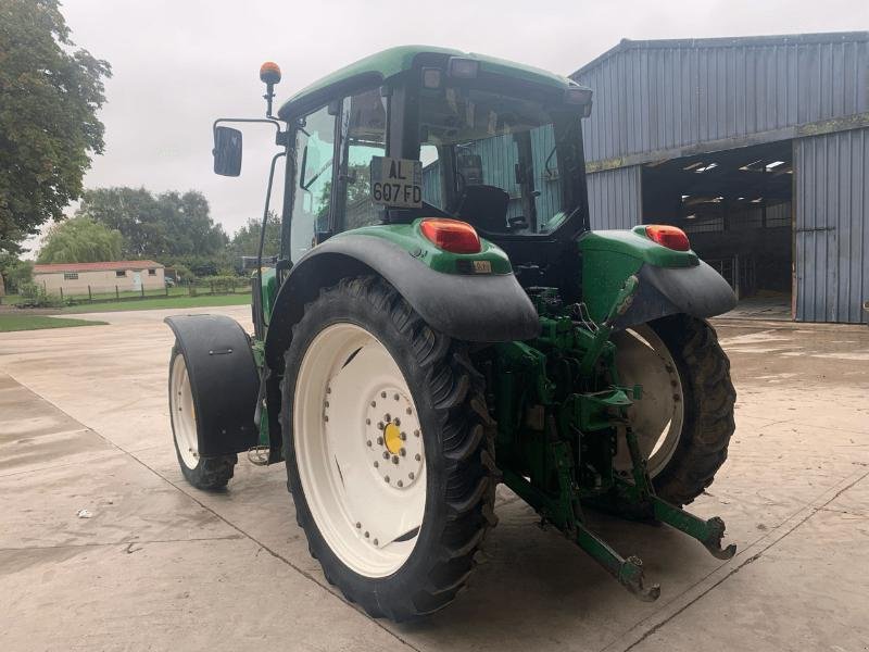 Traktor des Typs John Deere 6220 SE, Gebrauchtmaschine in Richebourg (Bild 3)