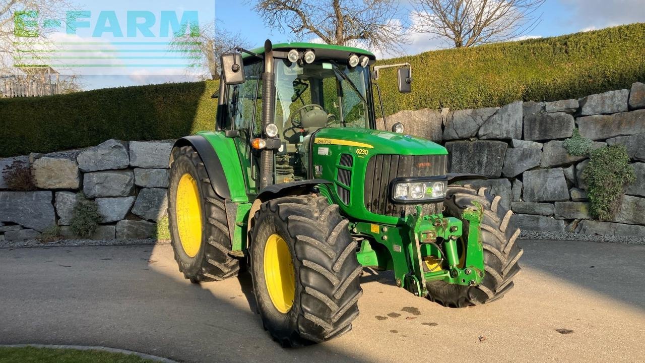 Traktor от тип John Deere 6230 Premium, Gebrauchtmaschine в REDLHAM (Снимка 4)