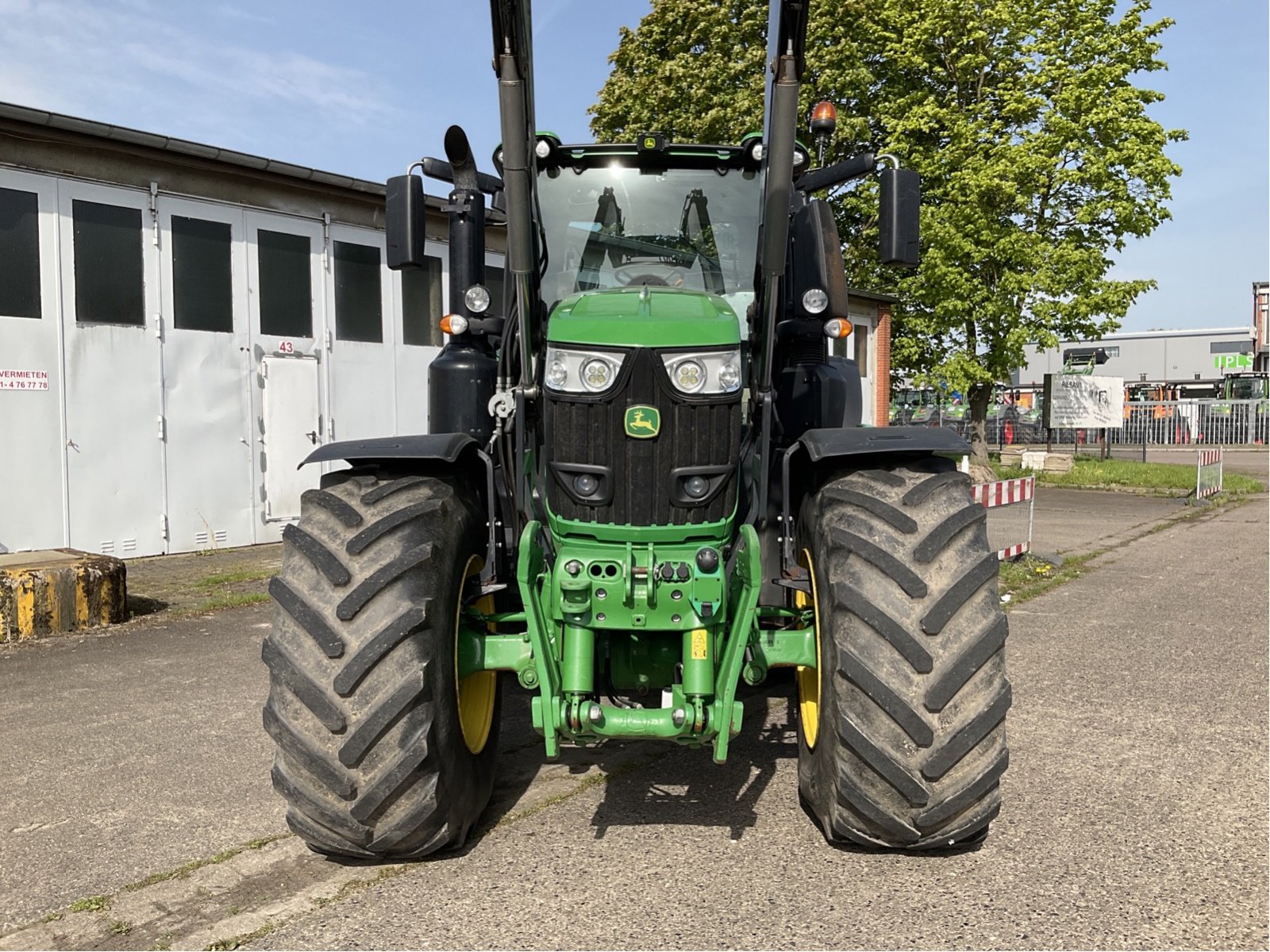 Traktor typu John Deere 6230 R, Gebrauchtmaschine v Elmenhorst-Lanken (Obrázek 3)