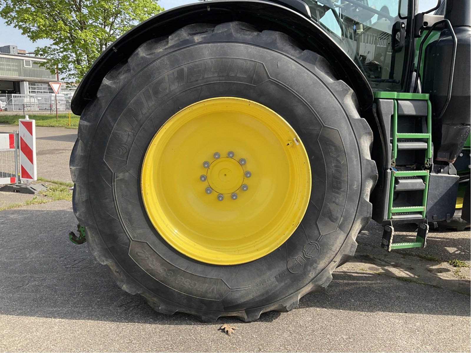 Traktor typu John Deere 6230 R, Gebrauchtmaschine v Elmenhorst-Lanken (Obrázek 8)