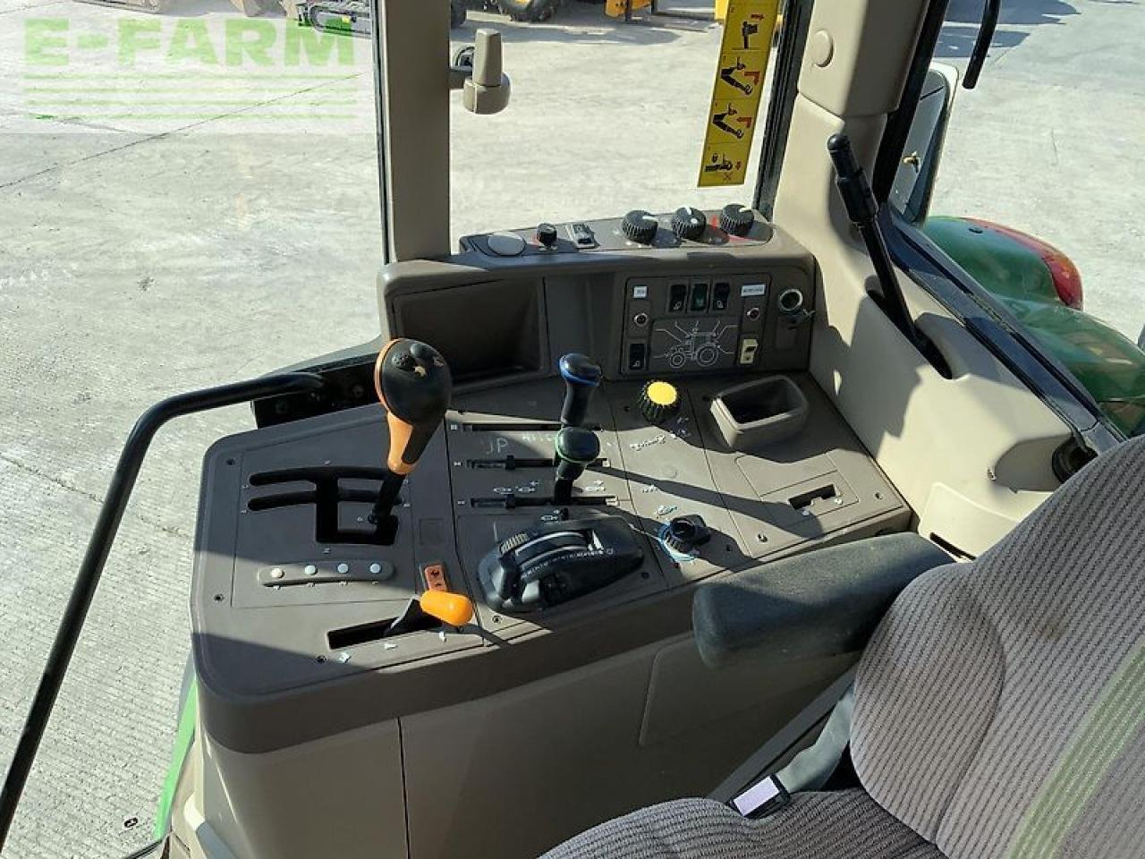 Traktor des Typs John Deere 6230 tractor c/w fassi f65a.23 crane (st19132), Gebrauchtmaschine in SHAFTESBURY (Bild 14)