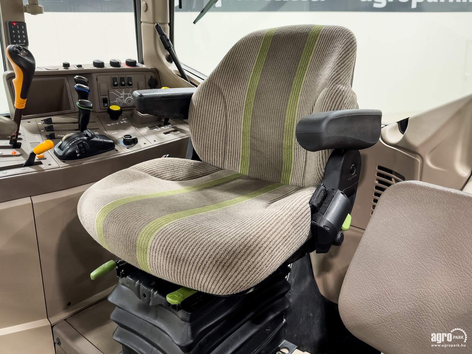 Traktor Türe ait John Deere 6230, Gebrauchtmaschine içinde Csengele (resim 11)