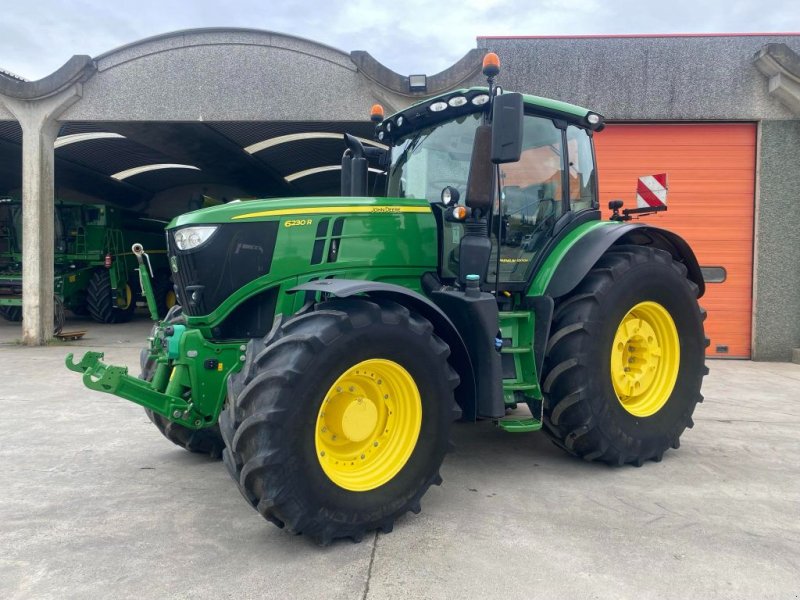 Traktor van het type John Deere 6230R Autopower ComandPro Autotrac+SF6000, Gebrauchtmaschine in Baillonville (Foto 1)