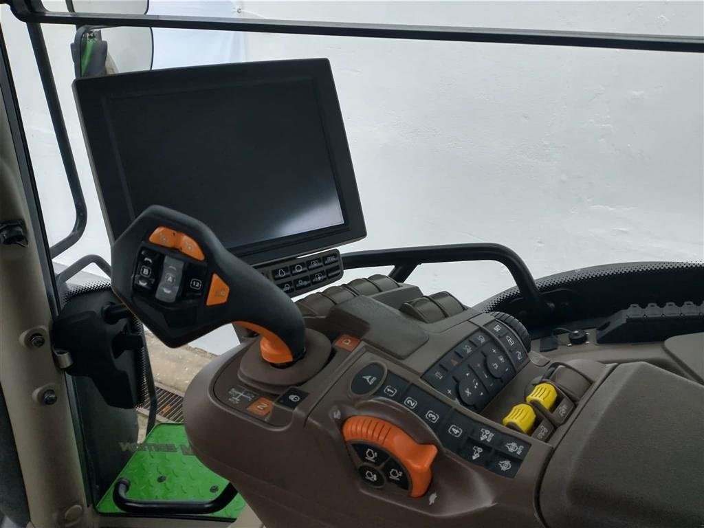 Traktor a típus John Deere 6230R Flere på vej ind. Front PTO. Front Lift. Command Arm. GPS ready. Ring til Ulrik på 40255544., Gebrauchtmaschine ekkor: Kolding (Kép 2)