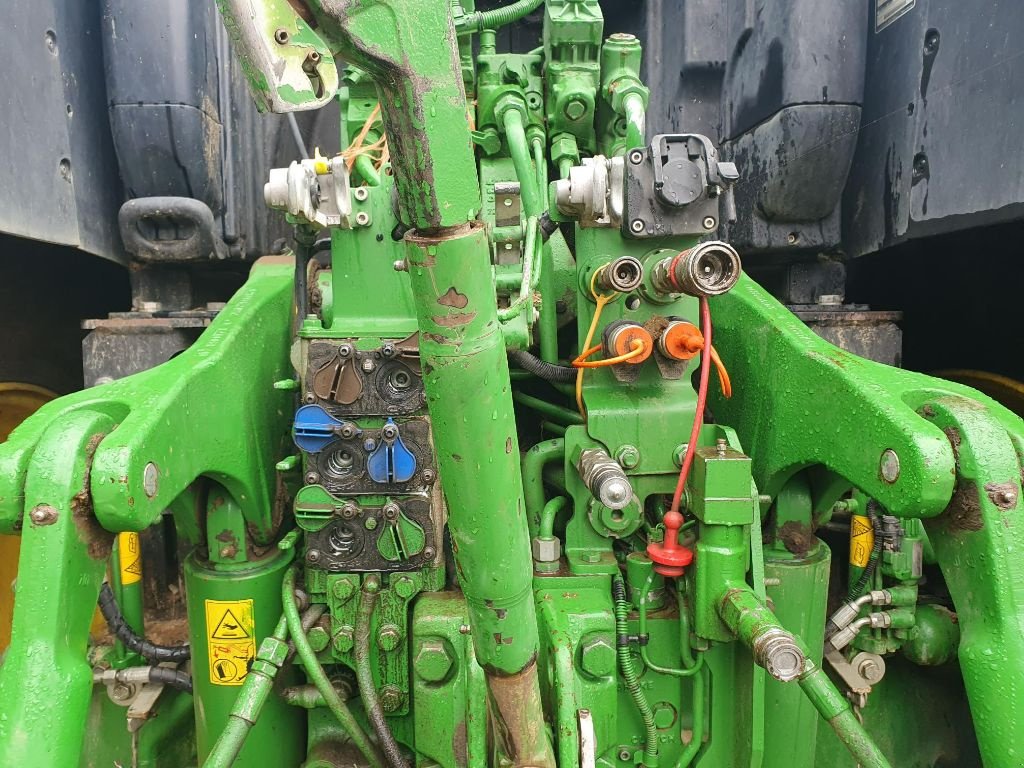 Traktor Türe ait John Deere 6230R, Gebrauchtmaschine içinde DOMFRONT (resim 5)