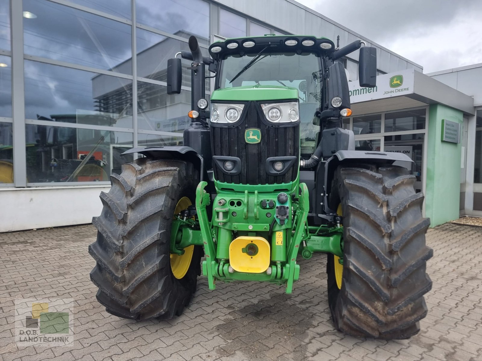 Traktor du type John Deere 6230R, Gebrauchtmaschine en Regensburg (Photo 2)