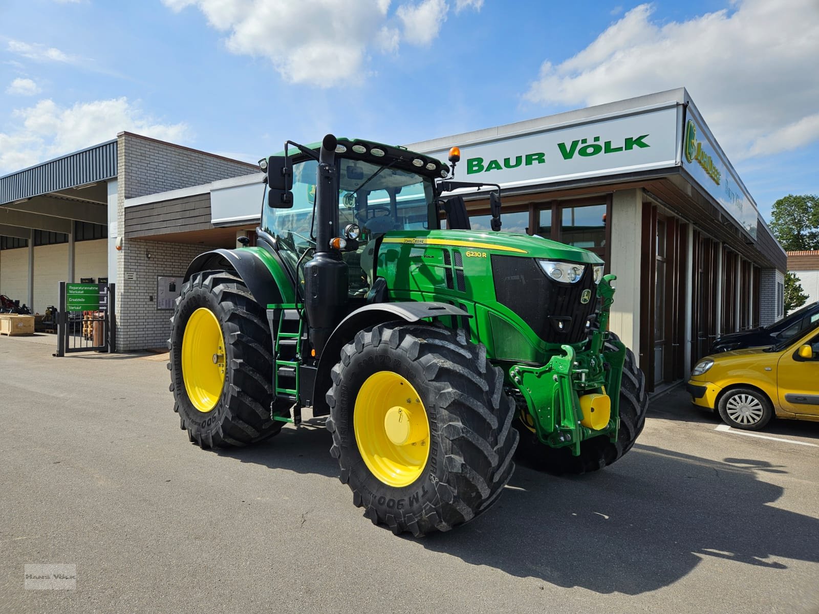 Traktor des Typs John Deere 6230R, Gebrauchtmaschine in Schwabmünchen (Bild 1)