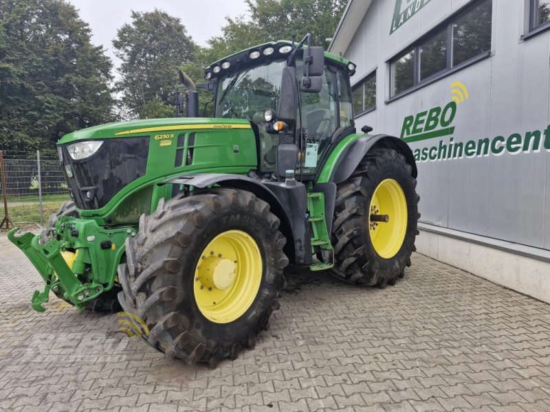 Traktor от тип John Deere 6230R, Gebrauchtmaschine в Neuenkirchen-Vörden (Снимка 1)