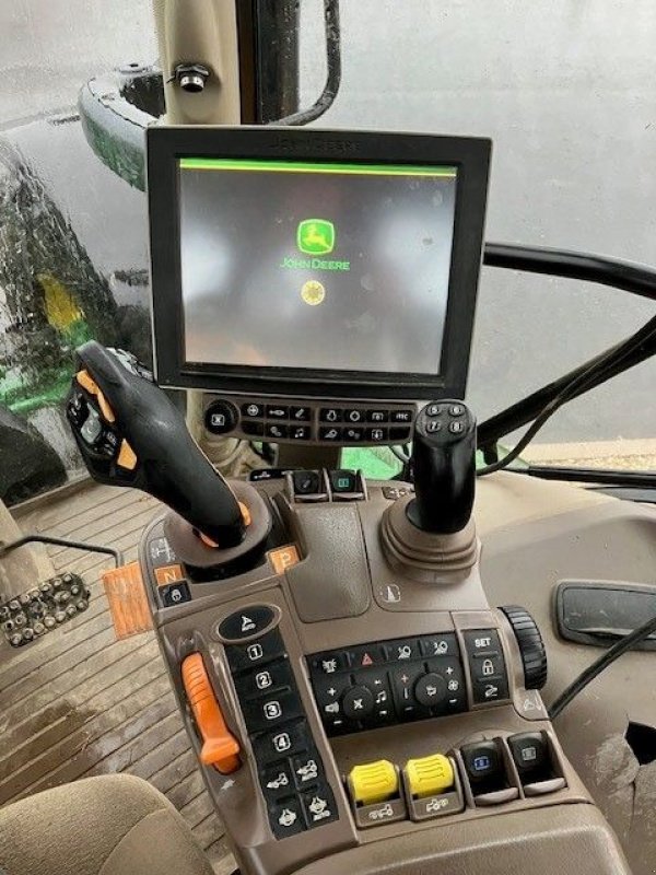 Traktor van het type John Deere 6250 R AP, Gebrauchtmaschine in POUSSAY (Foto 7)