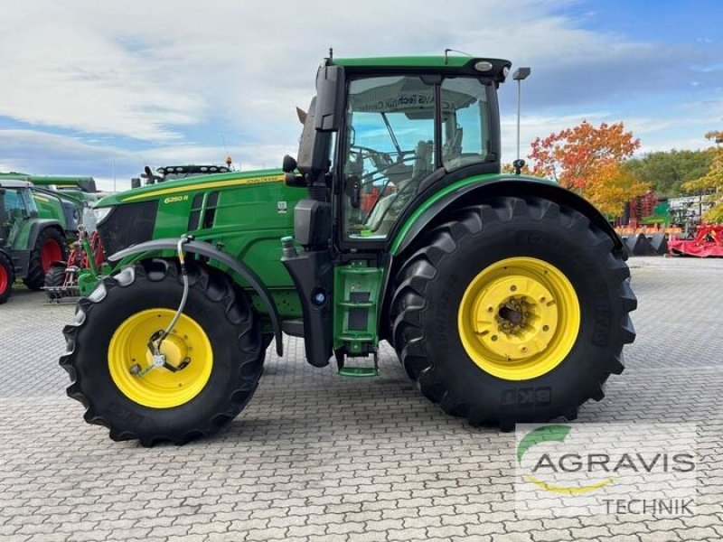 Traktor typu John Deere 6250 R, Gebrauchtmaschine w Calbe / Saale (Zdjęcie 2)