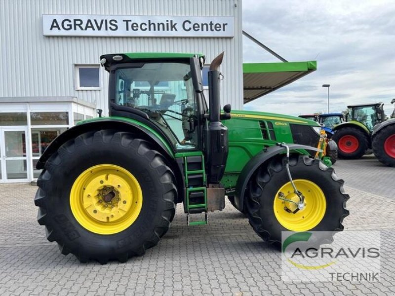 Traktor van het type John Deere 6250 R, Gebrauchtmaschine in Calbe / Saale (Foto 7)