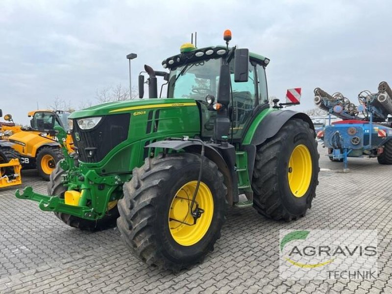 Traktor typu John Deere 6250 R, Gebrauchtmaschine w Calbe / Saale (Zdjęcie 1)