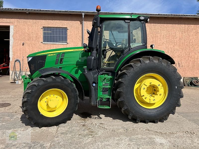 Traktor типа John Deere 6250 R, Gebrauchtmaschine в Salsitz (Фотография 4)