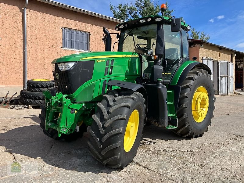 Traktor Türe ait John Deere 6250 R, Gebrauchtmaschine içinde Salsitz (resim 3)