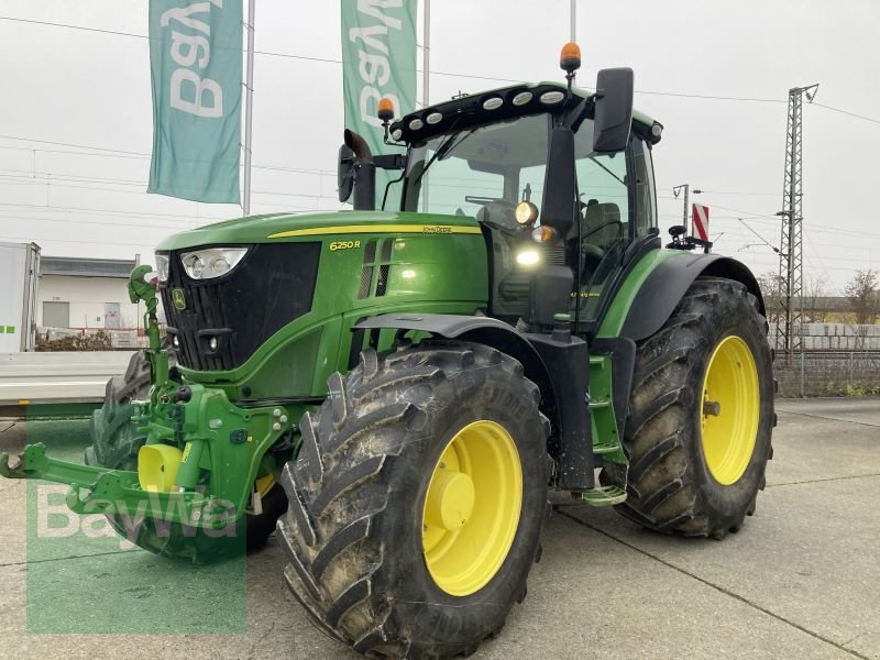 Traktor des Typs John Deere 6250 R, Gebrauchtmaschine in Obertraubling (Bild 1)