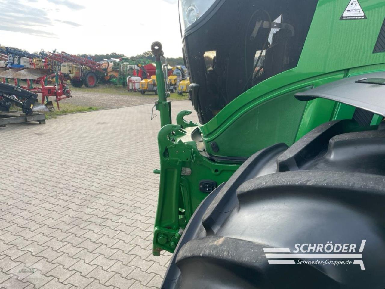 Traktor des Typs John Deere 6250 R, Gebrauchtmaschine in Wildeshausen (Bild 10)