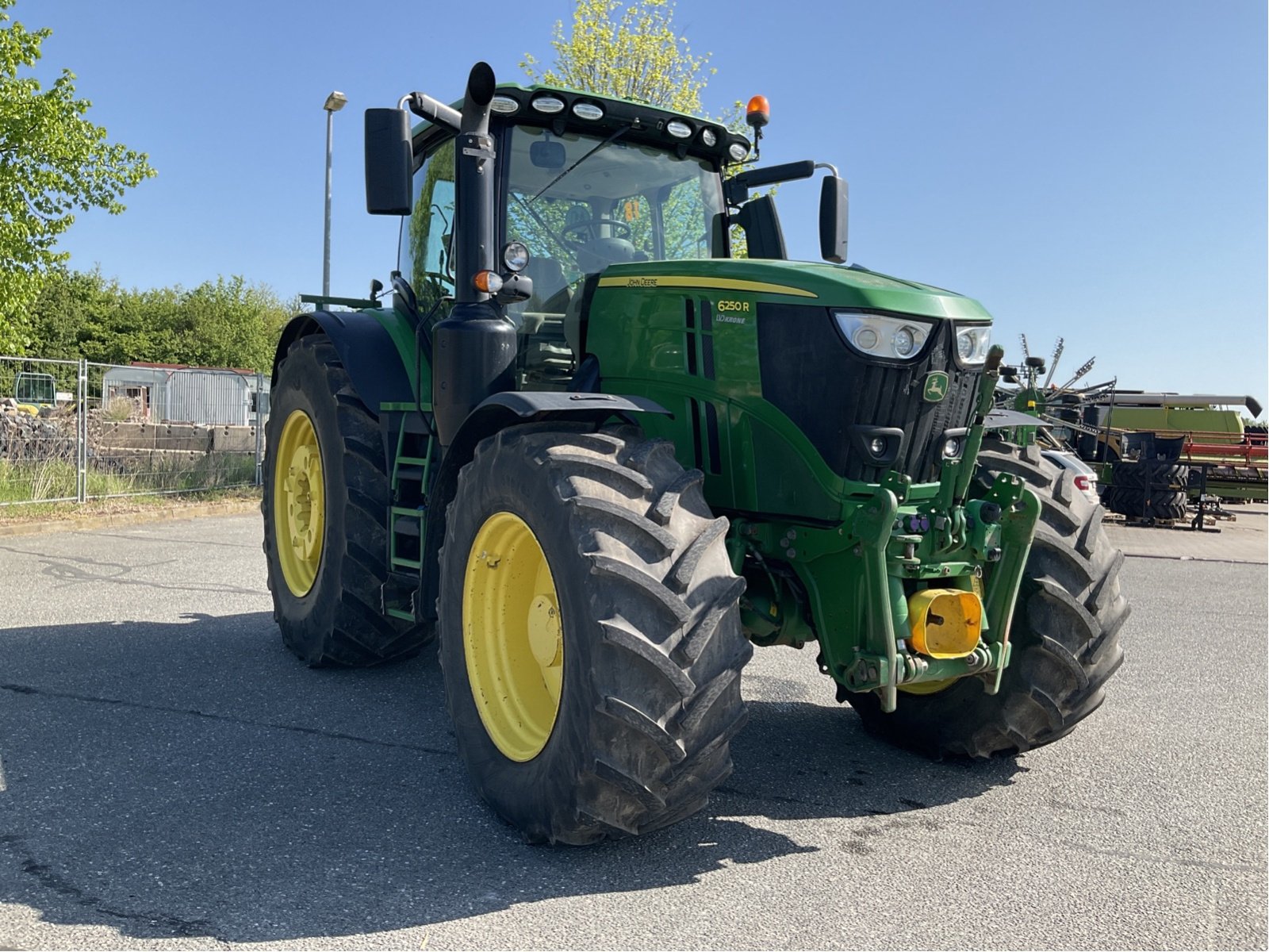 Traktor типа John Deere 6250 R, Gebrauchtmaschine в Gadebusch (Фотография 3)