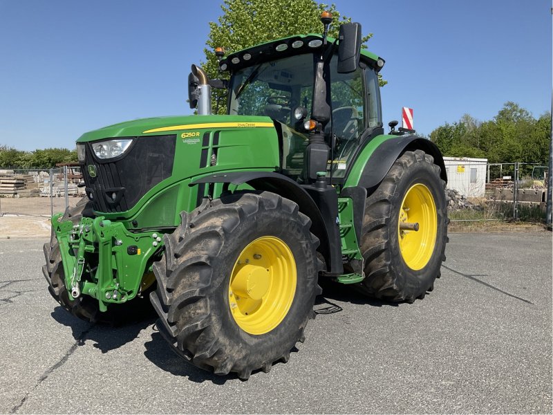 Traktor des Typs John Deere 6250 R, Gebrauchtmaschine in Bad Oldesloe (Bild 1)