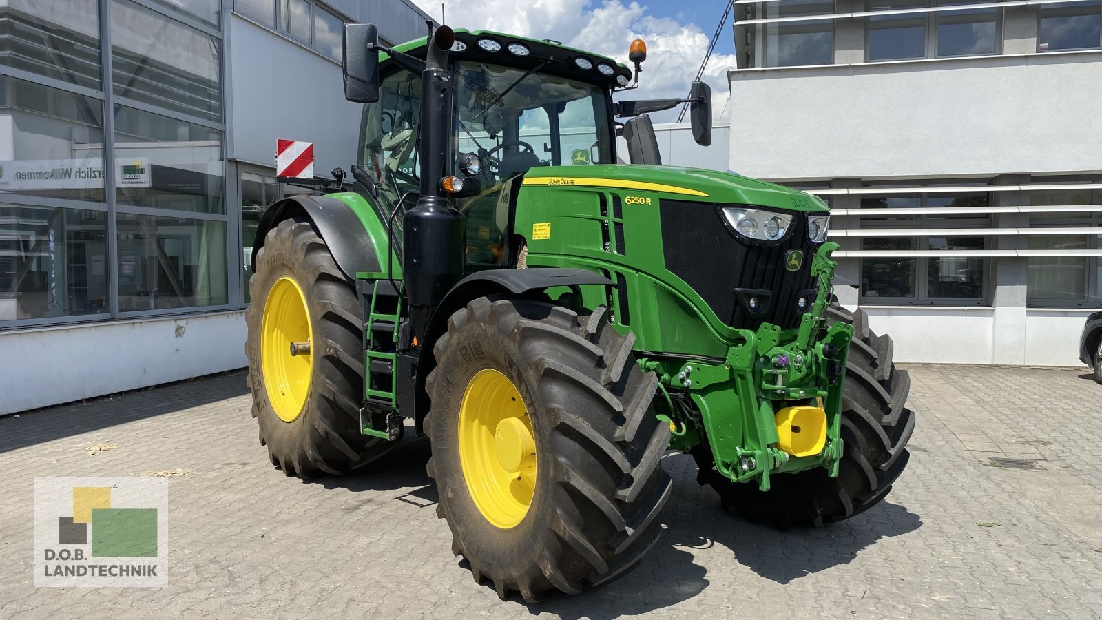 Traktor des Typs John Deere 6250R 6250 R 6R250, Gebrauchtmaschine in Regensburg (Bild 1)