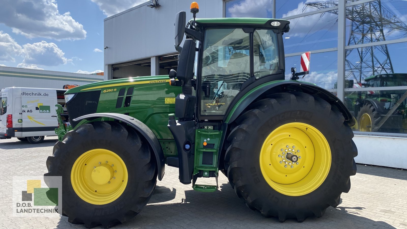 Traktor des Typs John Deere 6250R 6250 R 6R250, Gebrauchtmaschine in Regensburg (Bild 2)