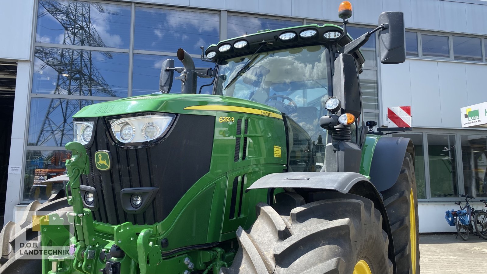 Traktor от тип John Deere 6250R 6250 R 6R250, Gebrauchtmaschine в Regensburg (Снимка 4)