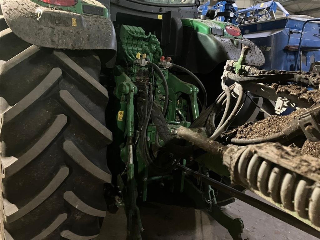 Traktor του τύπου John Deere 6250R Command Arm. GPS aktiveret. AutoSteer ready. Front lift. Vi har 9 stk 6250R til salg!!! Ring til Ulrik for mere info på 40255544. Jeg snakker Jysk., Gebrauchtmaschine σε Kolding (Φωτογραφία 4)