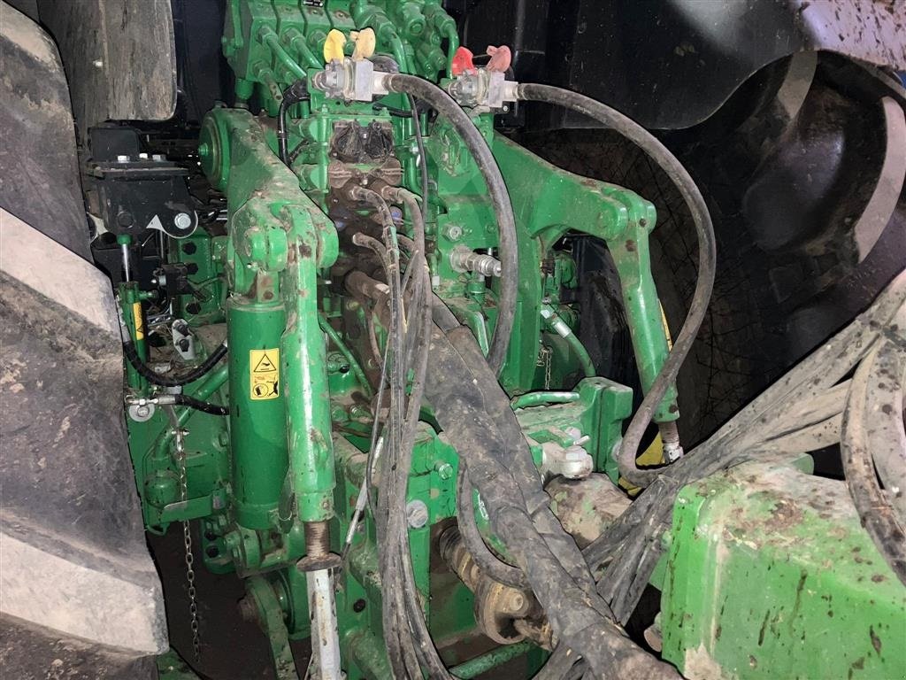 Traktor za tip John Deere 6250R Command Arm. GPS aktiveret. AutoSteer ready. Front lift. Vi har 9 stk 6250R til salg!!! Ring til Ulrik for mere info på 40255544. Jeg snakker Jysk., Gebrauchtmaschine u Kolding (Slika 7)