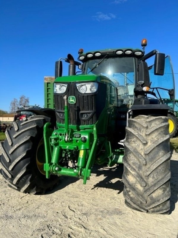 Traktor от тип John Deere 6250R Ultimate Edition Front lift. Command arm. Sektionskontrol. Kommer snart. Vi giver 100 timers reklamationsret i DK!!! Vi har 9 stk 6250R til salg!!! Ring til Ulrik 0045-40255544, Gebrauchtmaschine в Kolding (Снимка 4)