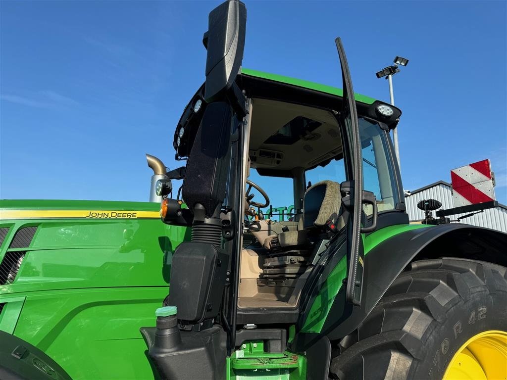 Traktor of the type John Deere 6250R Ultimate Edition Frontlift og PTO, Gebrauchtmaschine in Storvorde (Picture 4)