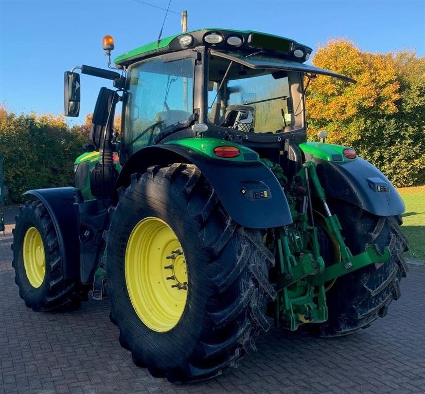 Traktor типа John Deere 6250R Ultimate Edition SOLGT!!! Front Lift. Command Pro, Command Arm, Auto Trac klar, Ultimate Lightning. Vi har 9 stk 6250R til salg!!! Ring til Ulrik på +4540255544. Jeg snakker Jysk, Tysk og Engelsk., Gebrauchtmaschine в Kolding (Фотография 3)