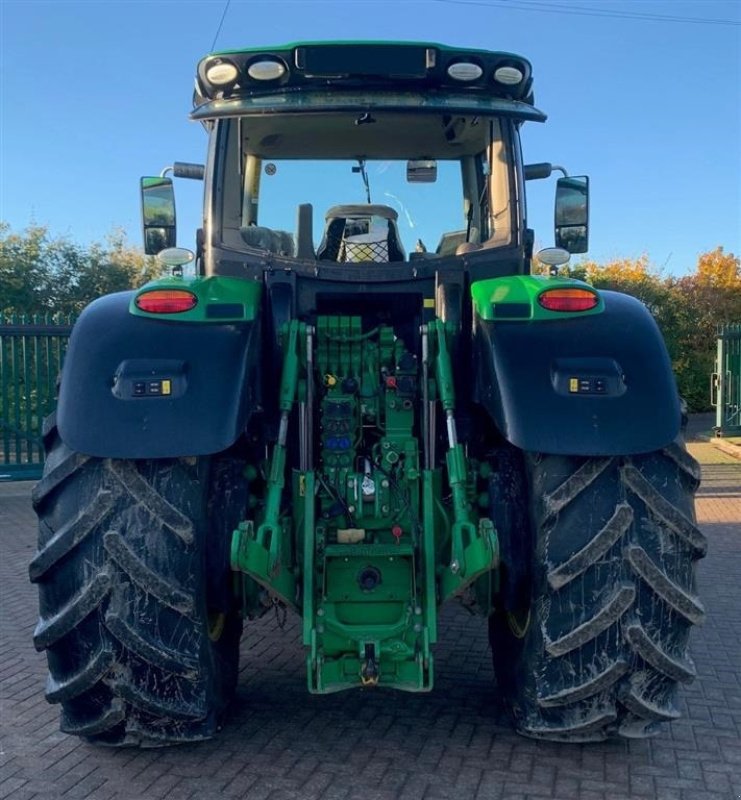 Traktor des Typs John Deere 6250R Ultimate Edition SOLGT!!! Front Lift. Command Pro, Command Arm, Auto Trac klar, Ultimate Lightning. Vi har 9 stk 6250R til salg!!! Ring til Ulrik på +4540255544. Jeg snakker Jysk, Tysk og Engelsk., Gebrauchtmaschine in Kolding (Bild 6)