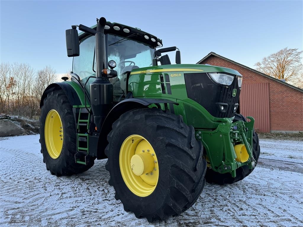 Traktor des Typs John Deere 6250R ULTIMATE  KUN 3200 TIMER OG COMMANDPRO!, Gebrauchtmaschine in Nørager (Bild 6)