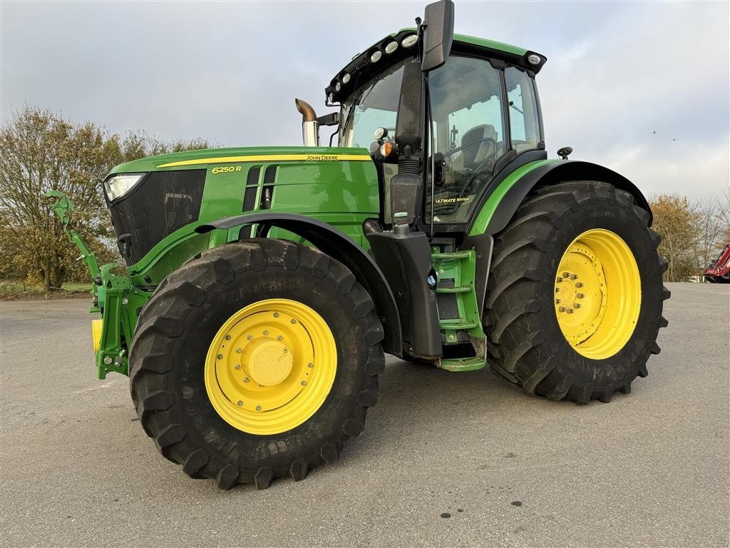 Traktor des Typs John Deere 6250R ULTIMATE  KUN 4200 TIMER OG COMMANDPRO!, Gebrauchtmaschine in Nørager (Bild 2)