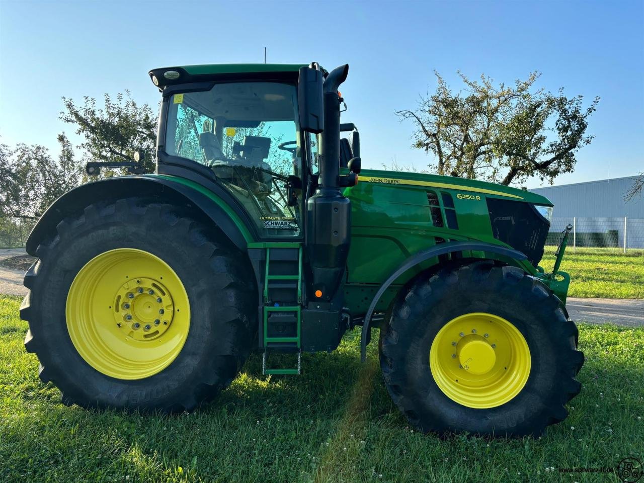 Traktor des Typs John Deere 6250R Ultimate, Gebrauchtmaschine in Aspach (Bild 2)