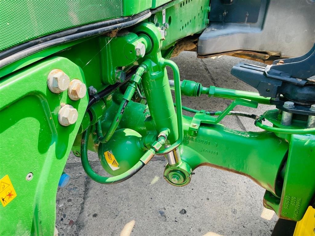 Traktor typu John Deere 6250R Vi giver 100 timers reklamationsret i DK!!! Vi har 9 stk 6250R til salg!!! Ring til Ulrik 0045-40255544. Jeg snakker Jysk., Gebrauchtmaschine v Kolding (Obrázek 6)