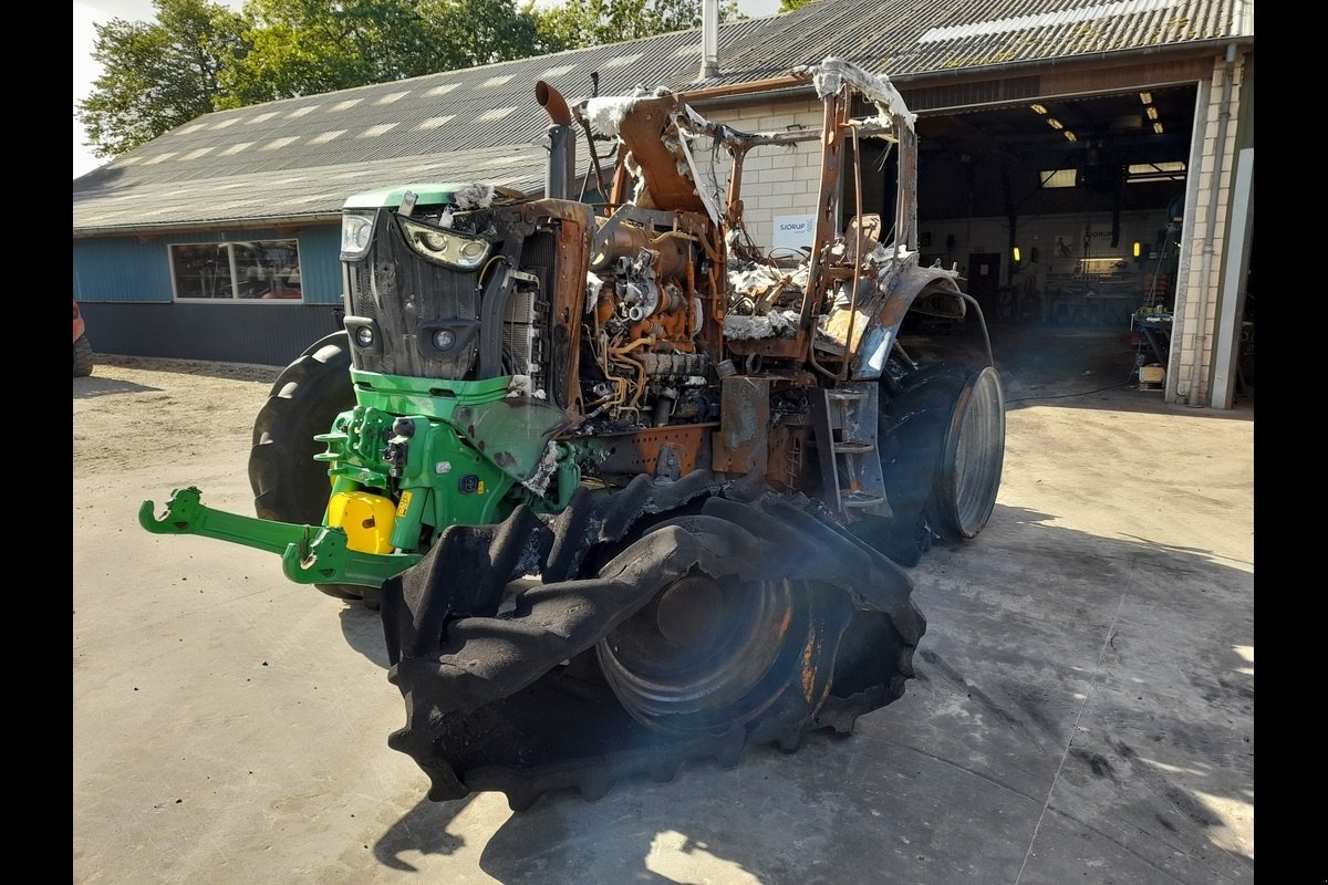 Traktor van het type John Deere 6250R, Gebrauchtmaschine in Viborg (Foto 2)