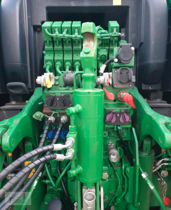 Traktor des Typs John Deere 6250R, Gebrauchtmaschine in Bad Kötzting (Bild 16)