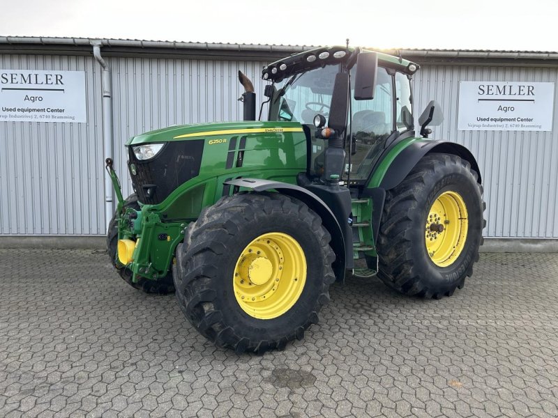 Traktor типа John Deere 6250R, Gebrauchtmaschine в Bramming (Фотография 1)