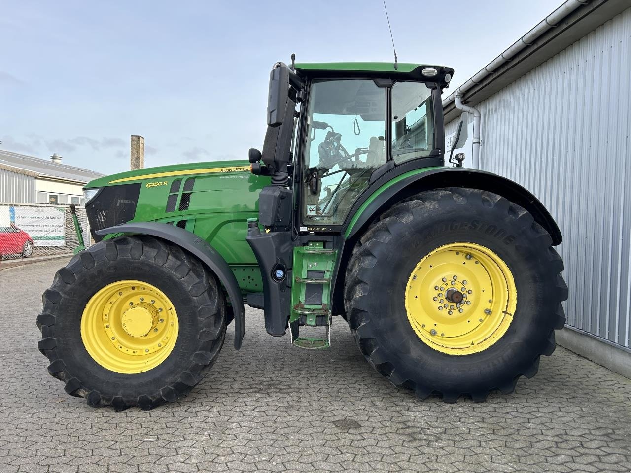 Traktor Türe ait John Deere 6250R, Gebrauchtmaschine içinde Bramming (resim 2)