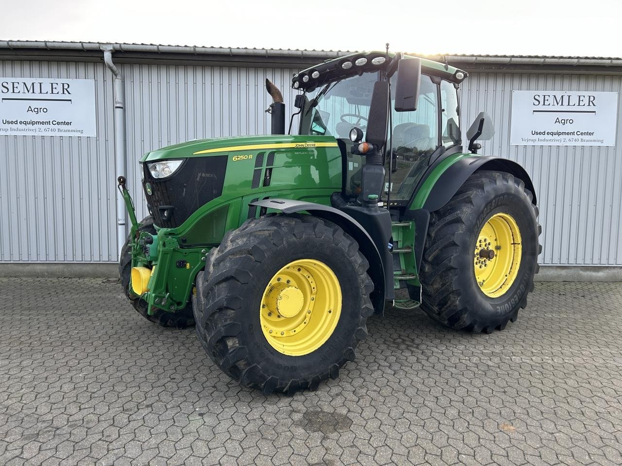 Traktor van het type John Deere 6250R, Gebrauchtmaschine in Bramming (Foto 1)