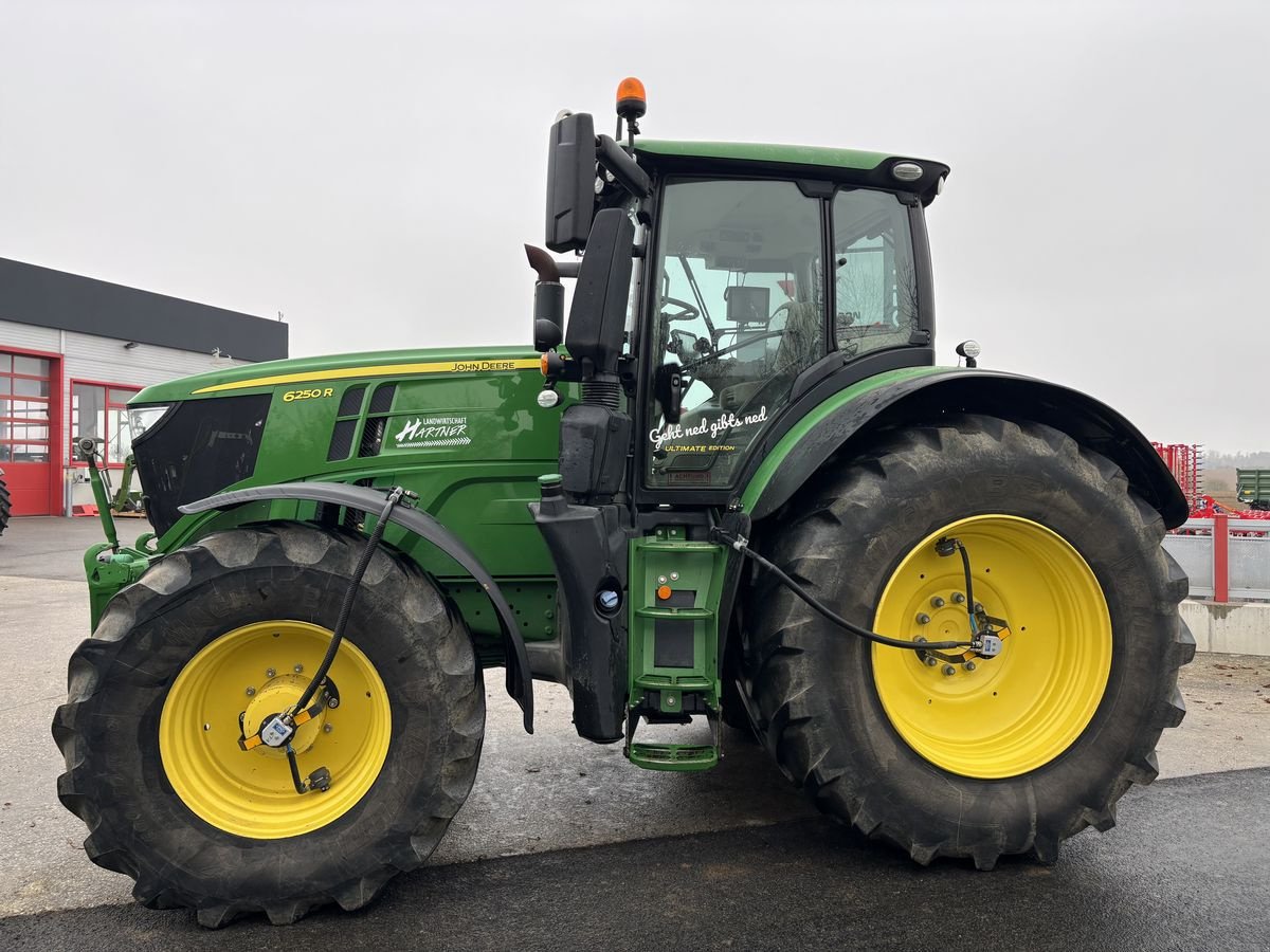 Traktor van het type John Deere 6250R, Gebrauchtmaschine in Starrein (Foto 3)