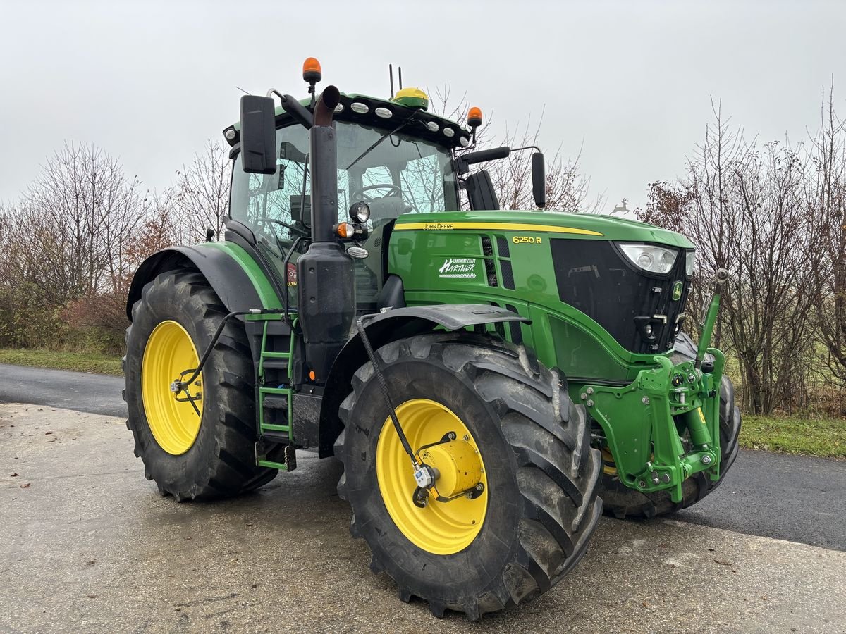 Traktor van het type John Deere 6250R, Gebrauchtmaschine in Starrein (Foto 9)