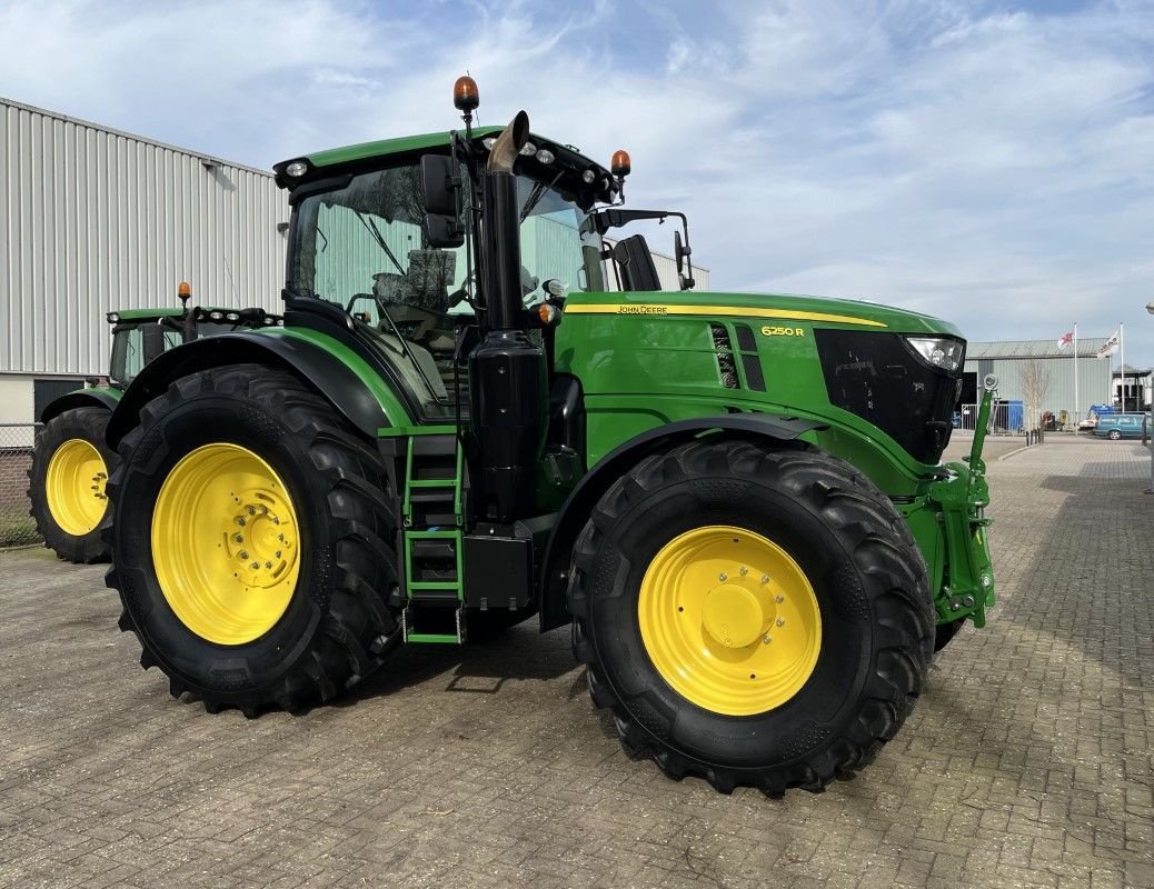 Traktor typu John Deere 6250R, Gebrauchtmaschine w Staphorst (Zdjęcie 7)