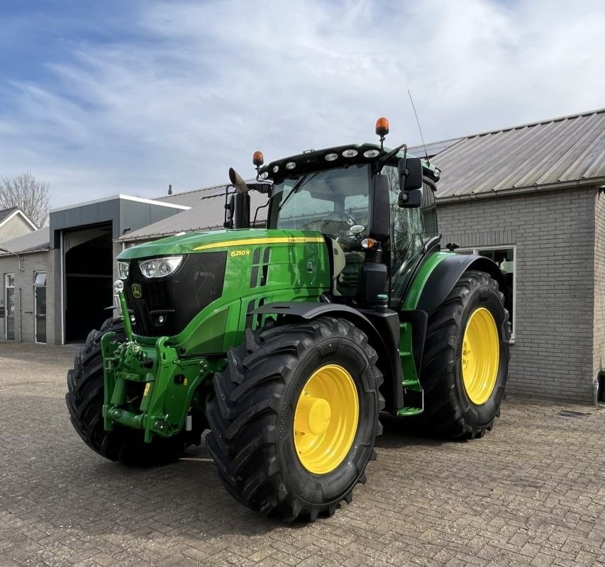 Traktor Türe ait John Deere 6250R, Gebrauchtmaschine içinde Staphorst (resim 1)