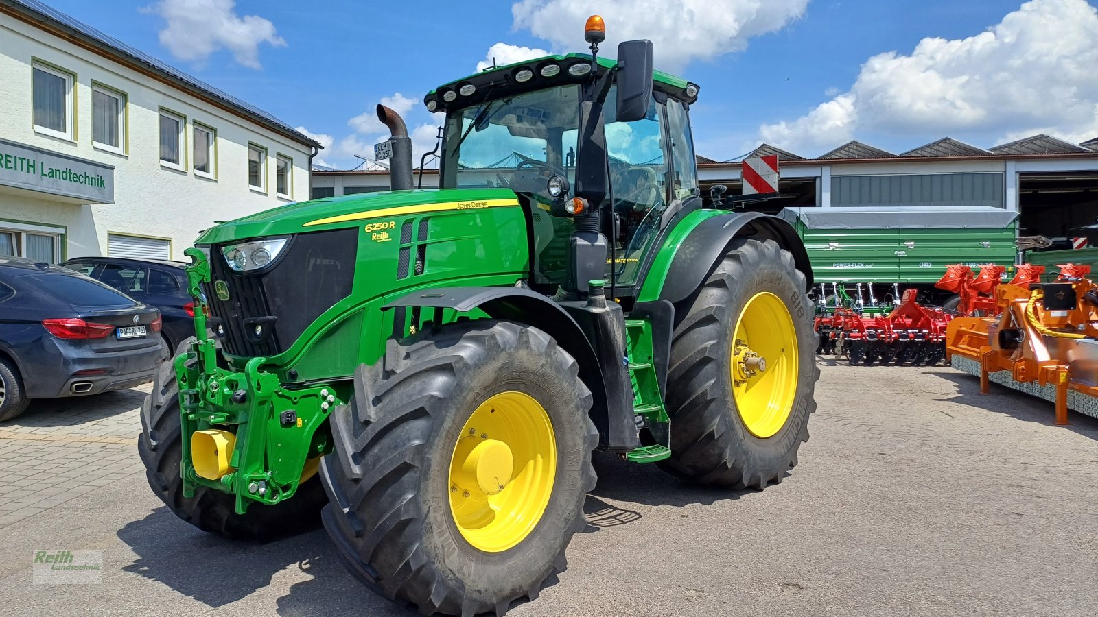 Traktor des Typs John Deere 6250R, Gebrauchtmaschine in Wolnzach (Bild 9)