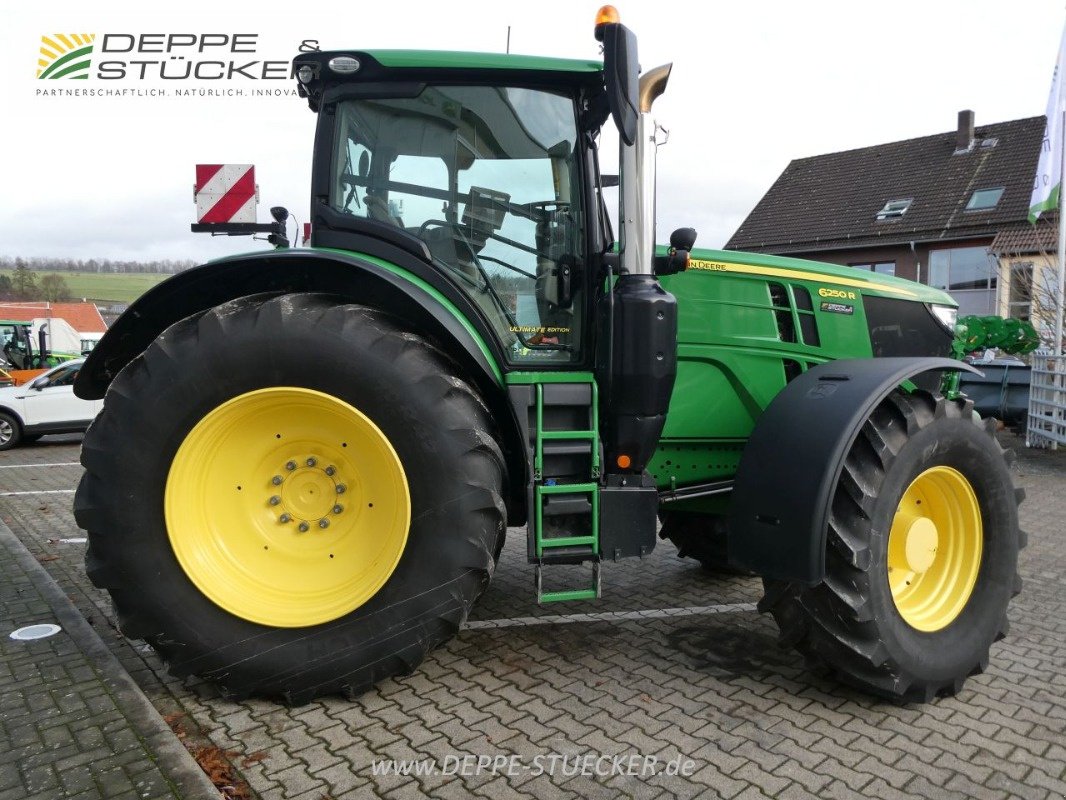 Traktor van het type John Deere 6250R, Gebrauchtmaschine in Lauterberg/Barbis (Foto 8)