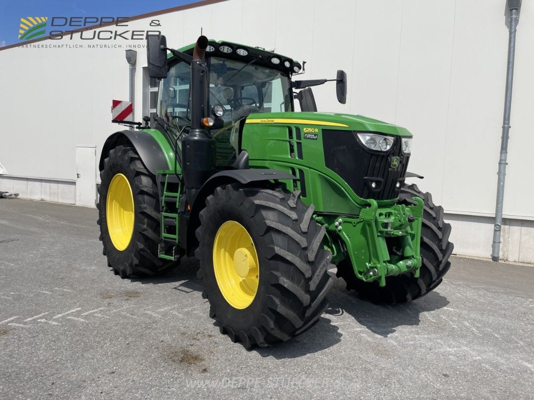 Traktor des Typs John Deere 6250R, Gebrauchtmaschine in Rietberg (Bild 4)