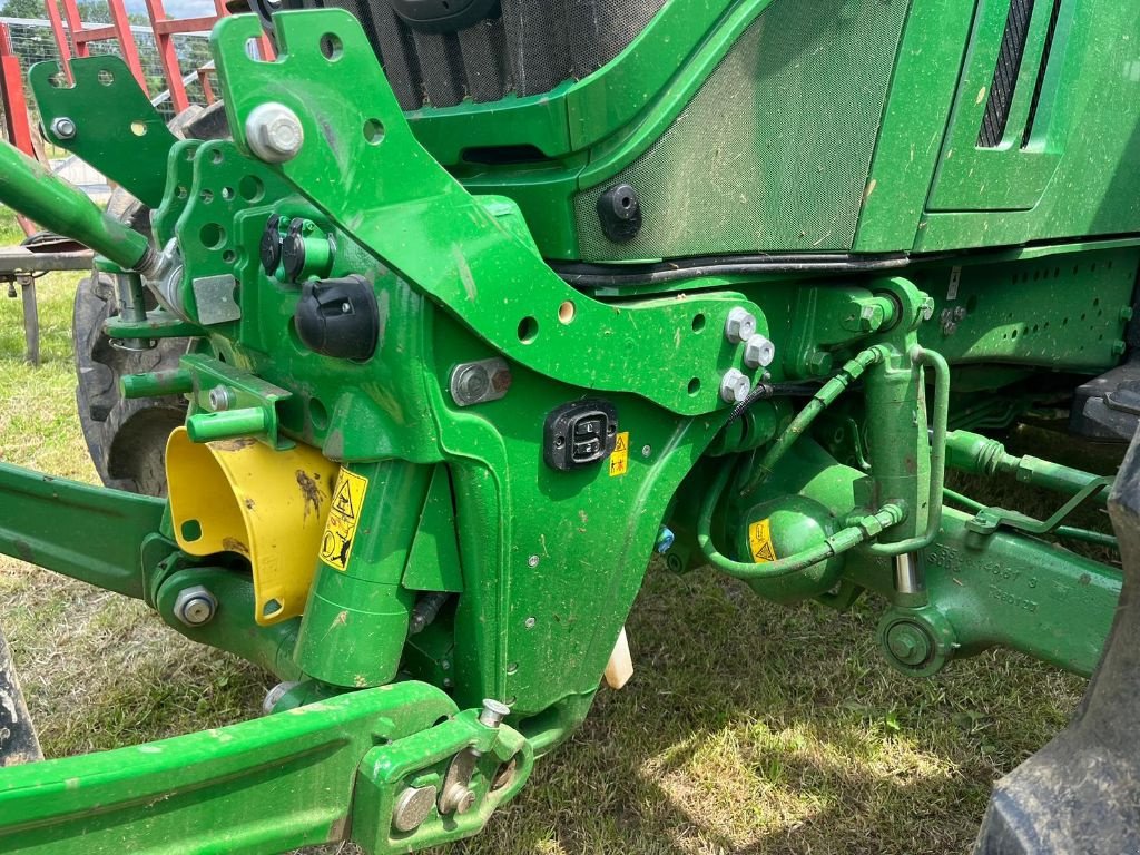 Traktor του τύπου John Deere 6250R, Gebrauchtmaschine σε CHEMAUDIN ET VAUX (Φωτογραφία 3)